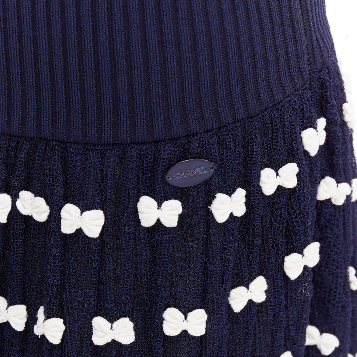 CHANEL 14P Runway navy cream bow applique ribbed waist tulle lined skirt FR36 S