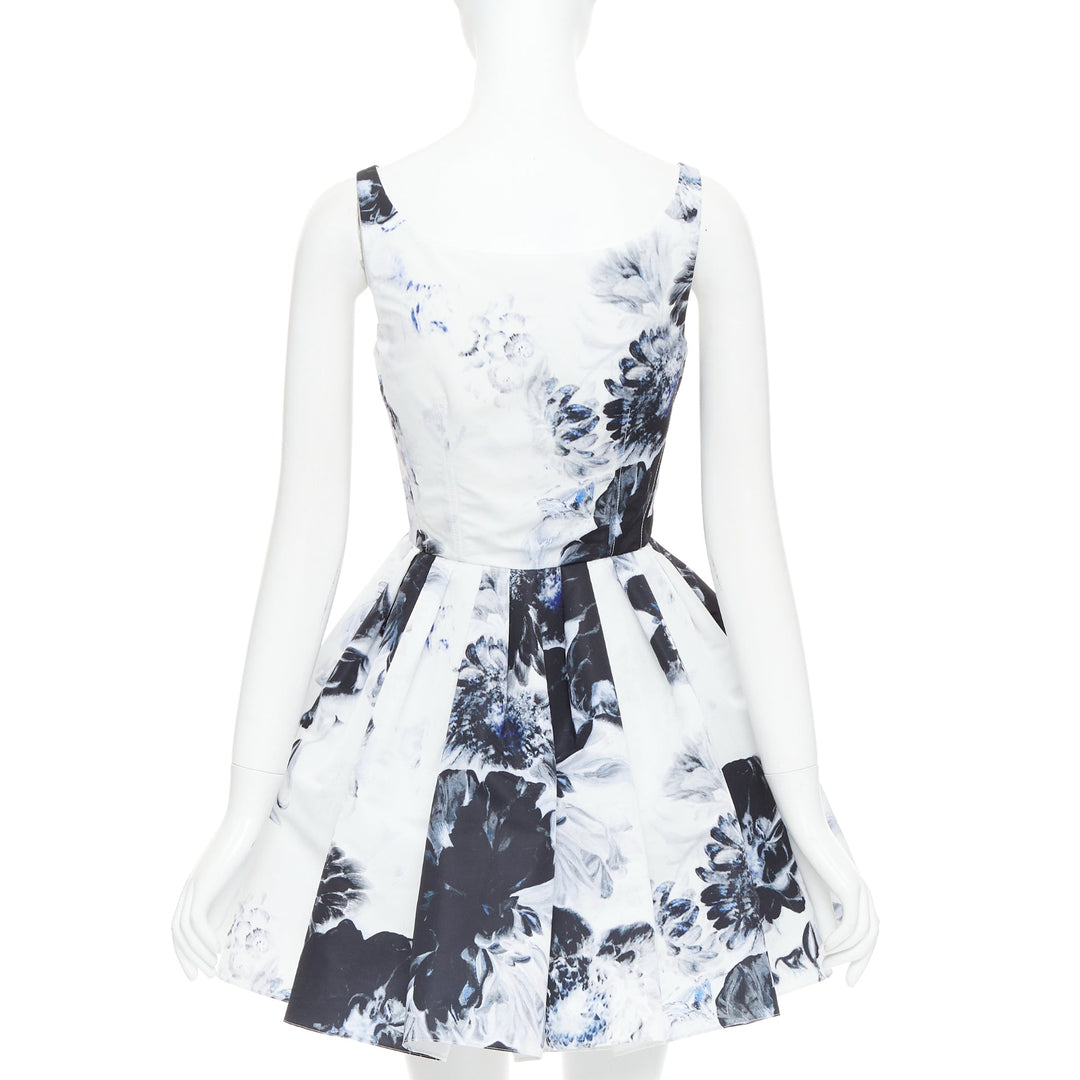 ALEXANDER MCQUEEN 2023 Chiaroscuro ink floral print zip front dress IT38 XS