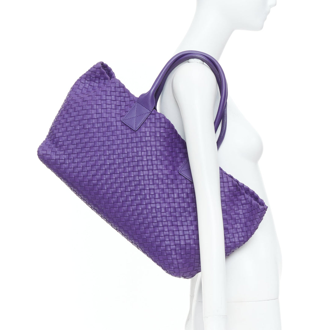 BOTTEGA VENETA 2009 Cabat Medium purple Intrecciato nappa leather tote bag