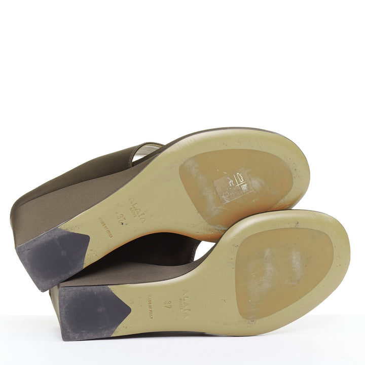 ALAIA Tong 75 brown satin sculptural wedge open toe thong sandals EU37