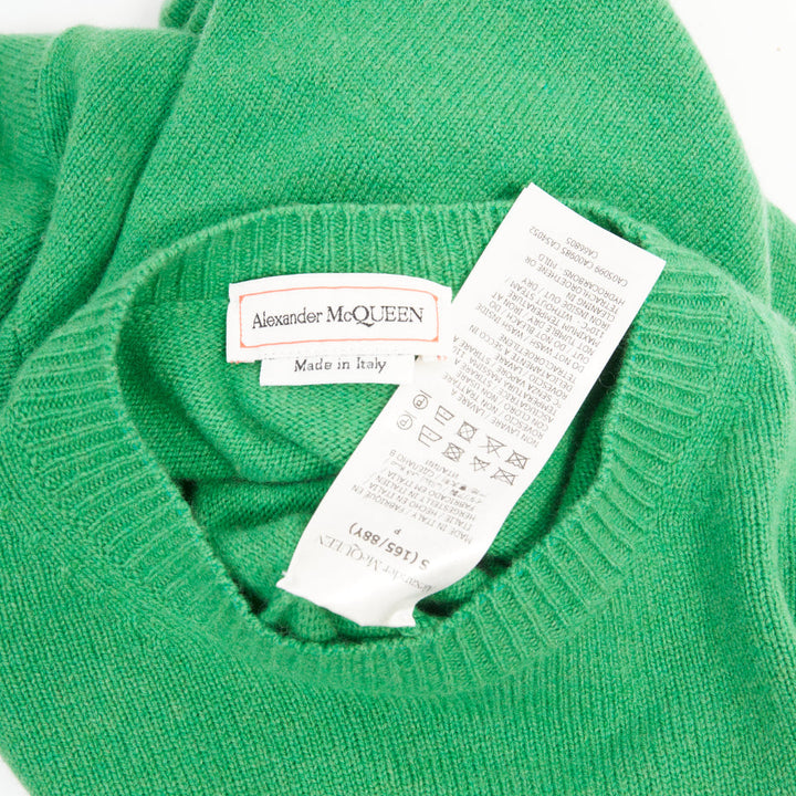 ALEXANDER MCQUEEN 2023 kelly green wool cashmere twisted curved sweater S