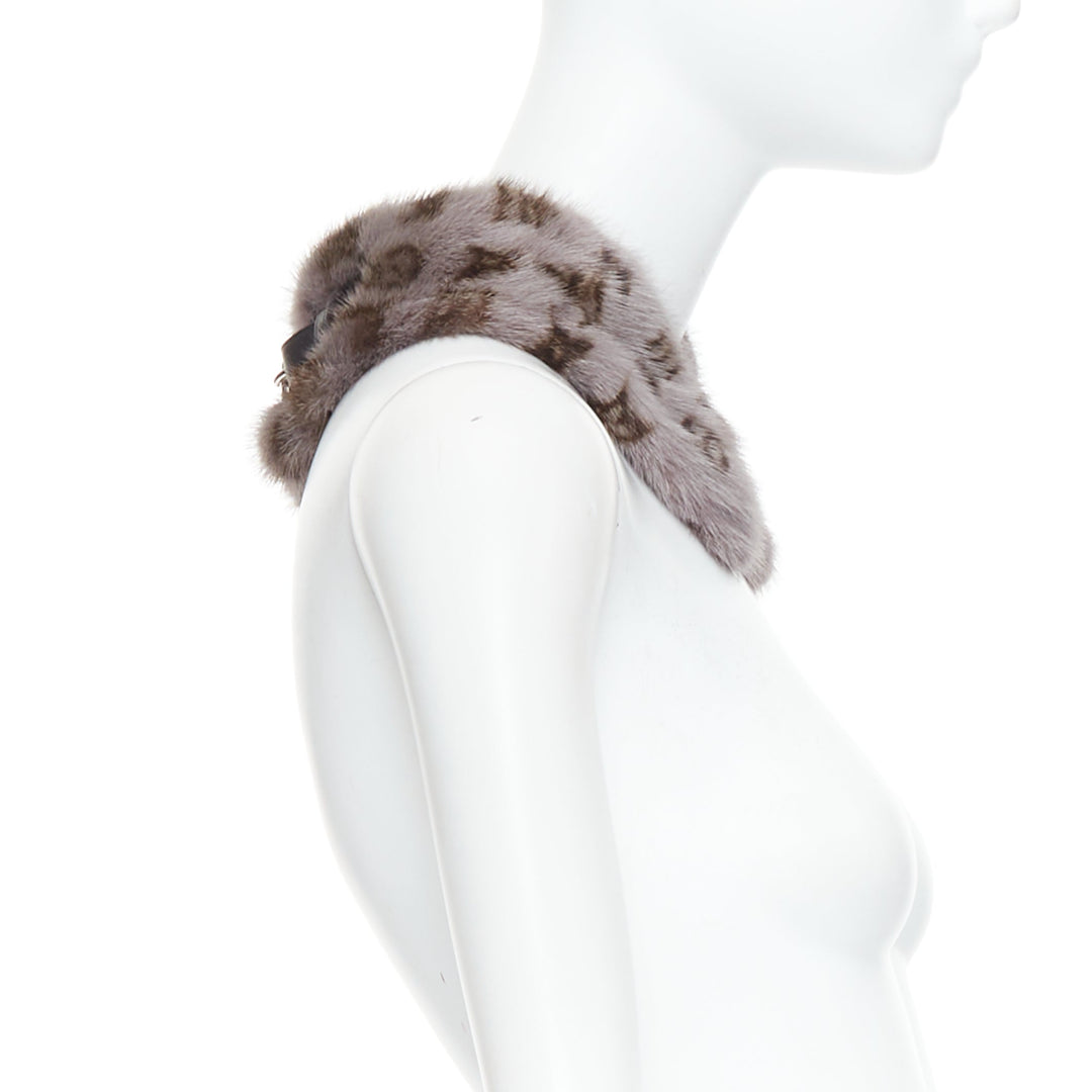 rare LOUIS VUITTON 2019 grey mink fur LV monogram silk lined collar scarf