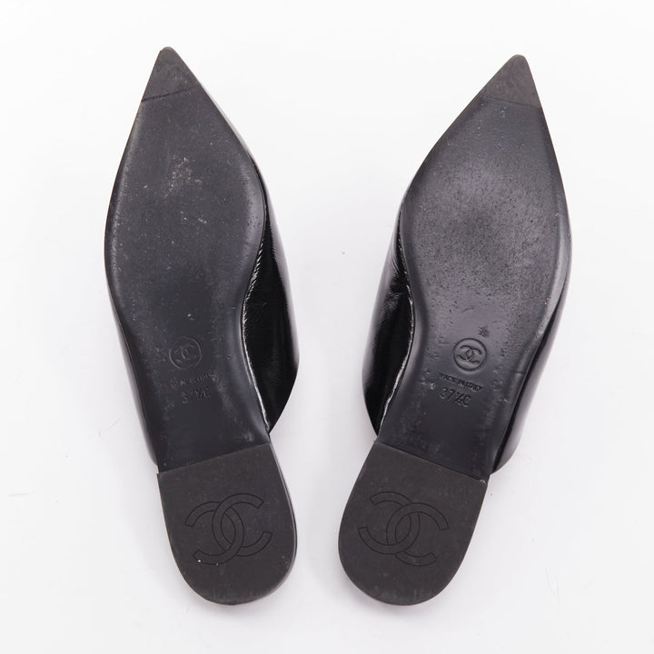 CHANEL 25P black patent leather silver CC logo bow pointy mule slippers EU37.5