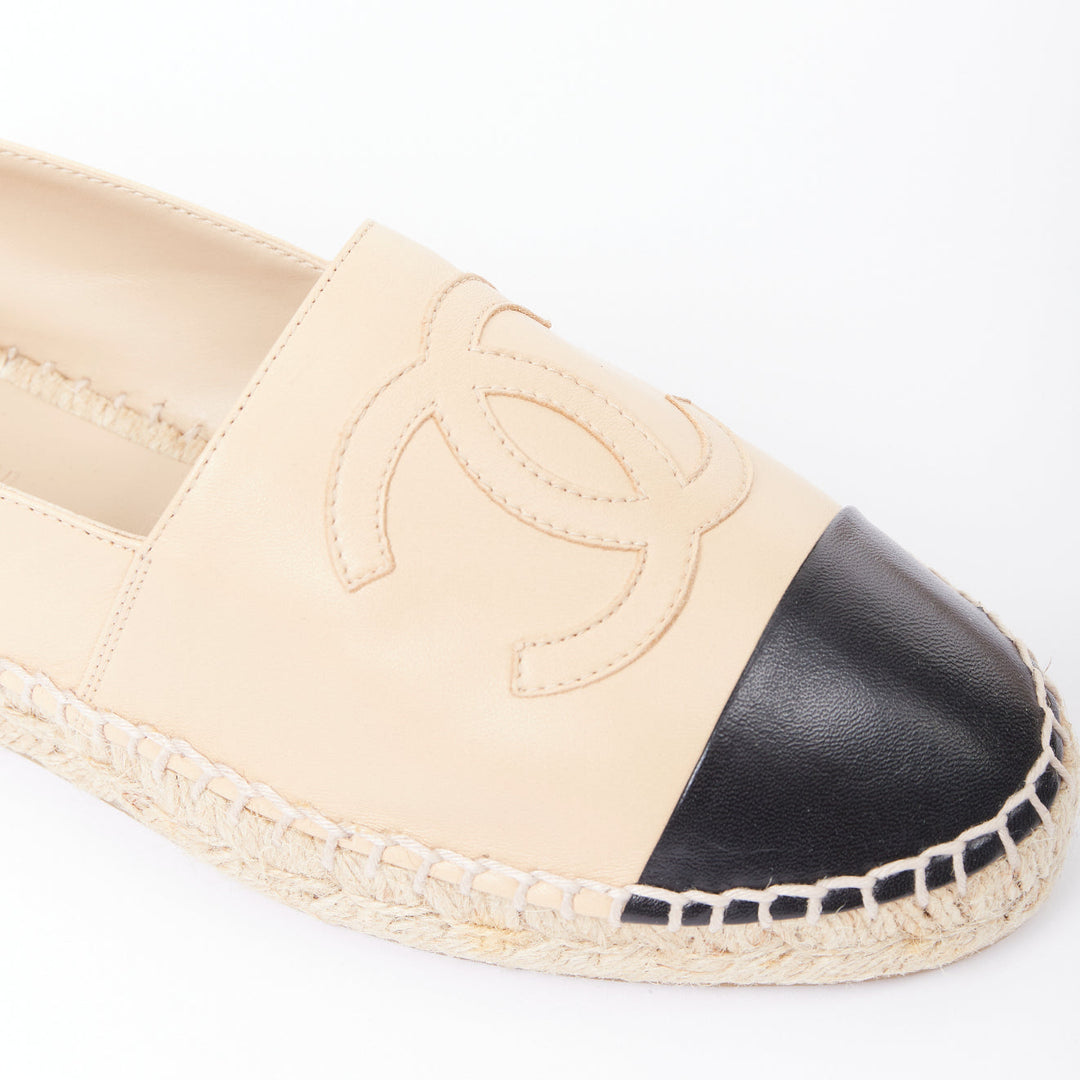 CHANEL nude lamb leather CC logo black toe cap beige espadrille shoes EU38