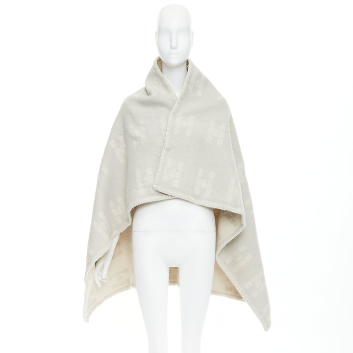HERMES cream light grey cashmere wool H logo square throw blanket