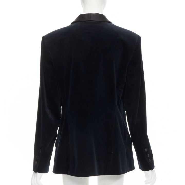 Runway CHANEL 18A Paris Hamburg Metier D'art navy velvet tuxedo blazer FR46