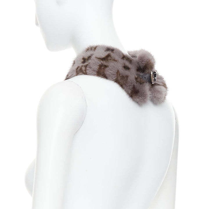 rare LOUIS VUITTON 2019 grey mink fur LV monogram silk lined collar scarf