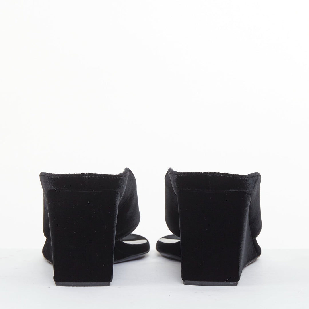 ALAIA 2023 Tong 75 black velvet sculptural thong wedge slip on sandals EU38