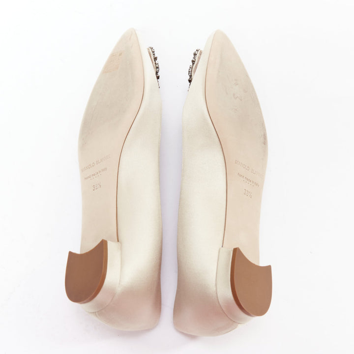 MANOLO BLAHNIK Hangisi beige satin crystal buckle pointy flats EU38.5