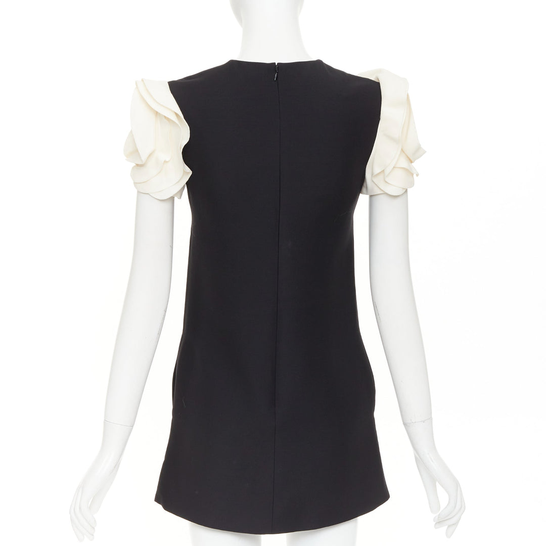 VALENTINO 2023 Crepe Couture black cream rosette floral cap sleeve dress IT40 S