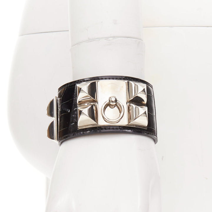 HERMES Collier de Chien CDC black glossy scaled leather palladium cuff bracelet