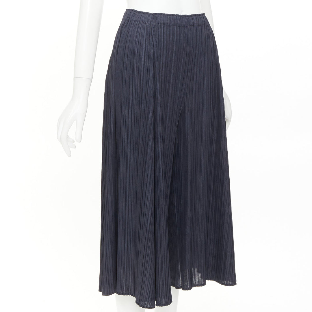 ISSEY MIYAKE Pleats Please black plisse ruched semi-sheer culotte shorts JP2 M