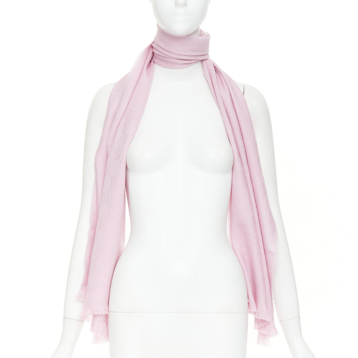 GUCCI GG Supreme 100% wool pink  monogram jacquard fringed edge shawl scarf