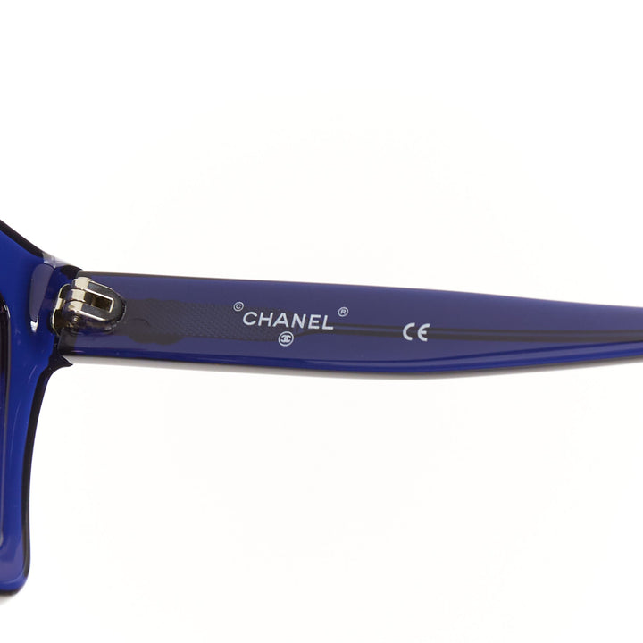 CHANEL 2019 Runway 71042A midnight blue acetate gradient lenses square sunglass