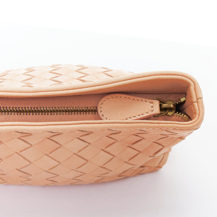 BOTTEGA VENETA light nude intrecciato leather woven zip pouch