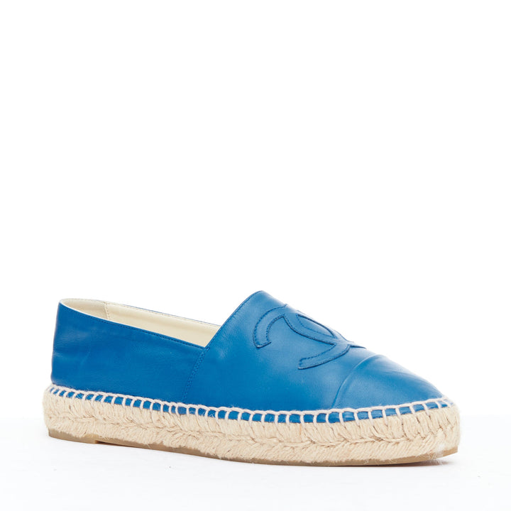 CHANEL blue leather CC logo jute espadrille shoes EU38