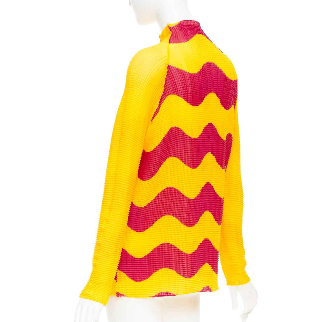 rare ISSEY MIYAKE Pleats Please graphic yellow red wave plisse hi neck top JP2 M