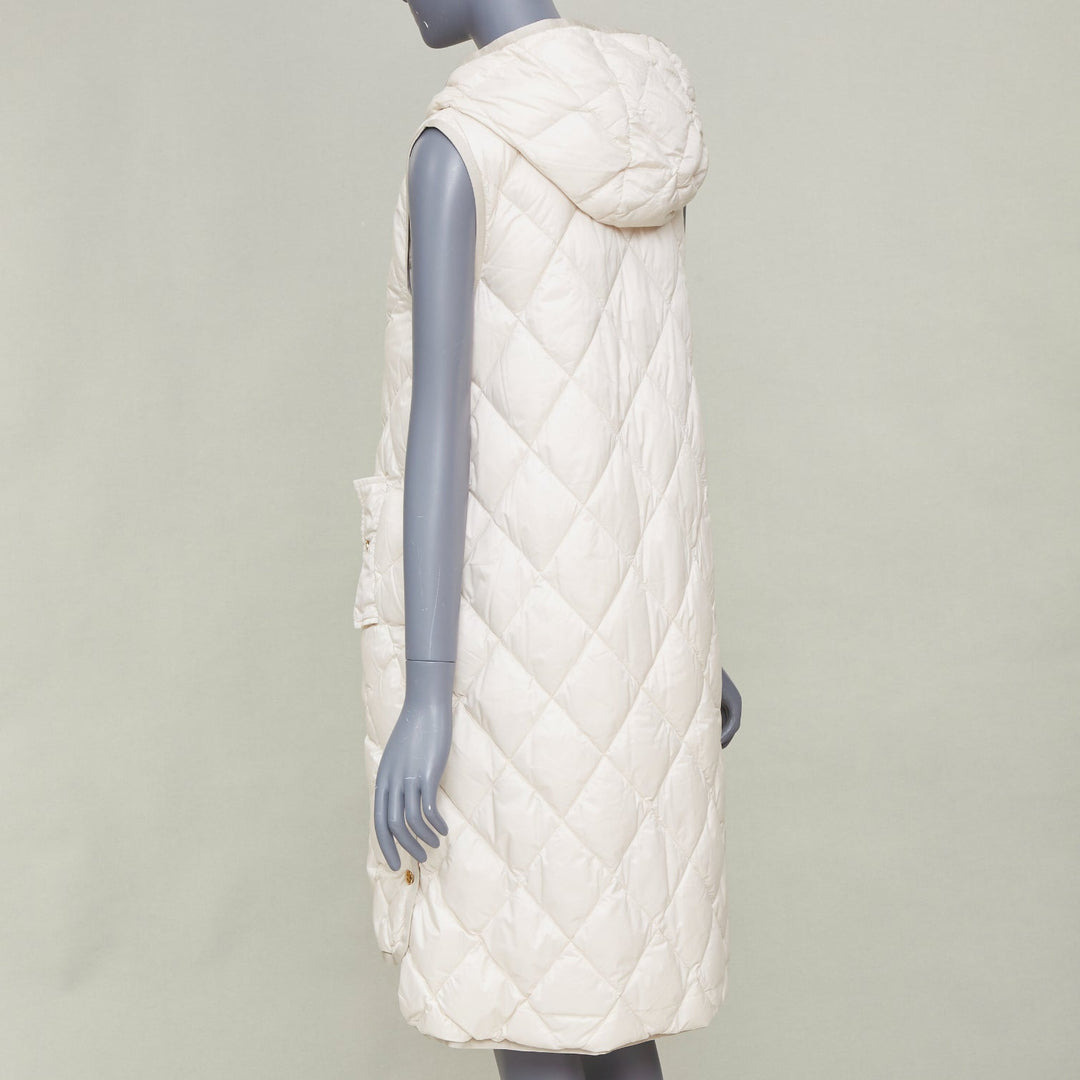 MAX MARA 2023 THE CUBE Sisoft diamond quilted hooded light grey vest IT36 XXS