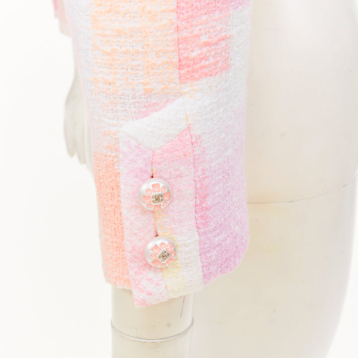 CHANEL 2023 Runway pastel pink painted check pearl button crop tweed jacket FR36