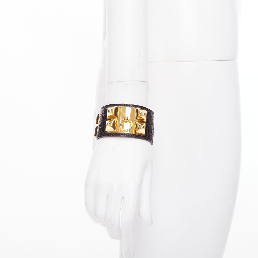 HERMES Collier de Chien black matte scaled leather gold hardware cuff bracelet