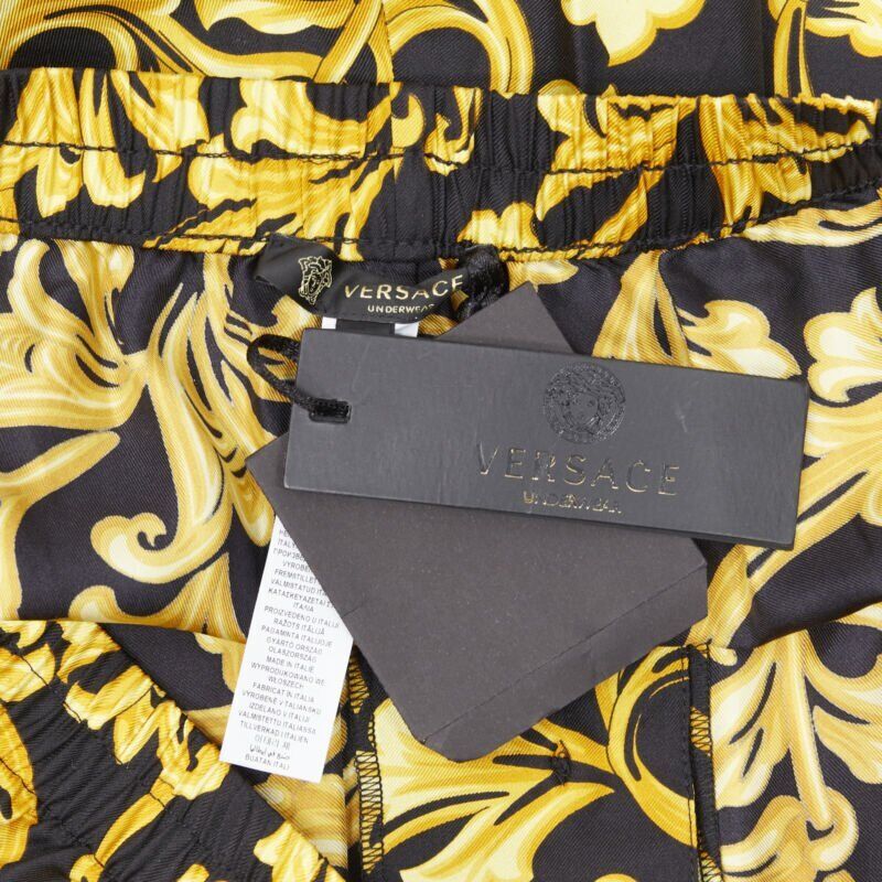 VERSACE 100% silk black gold barocco baroque print boxer shorts IT5 M