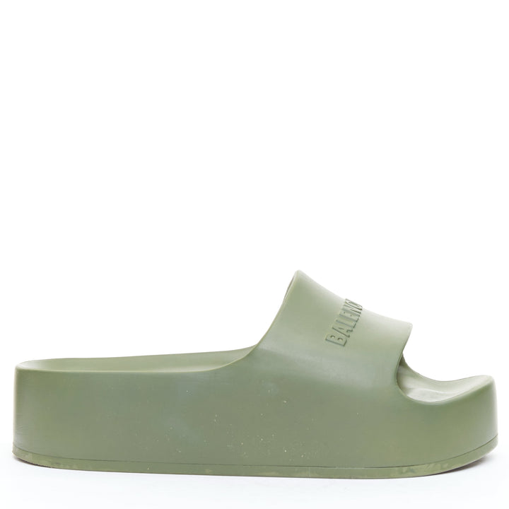 BALENCIAGA Chunky green debossed logo rubber platform pool slides EU36