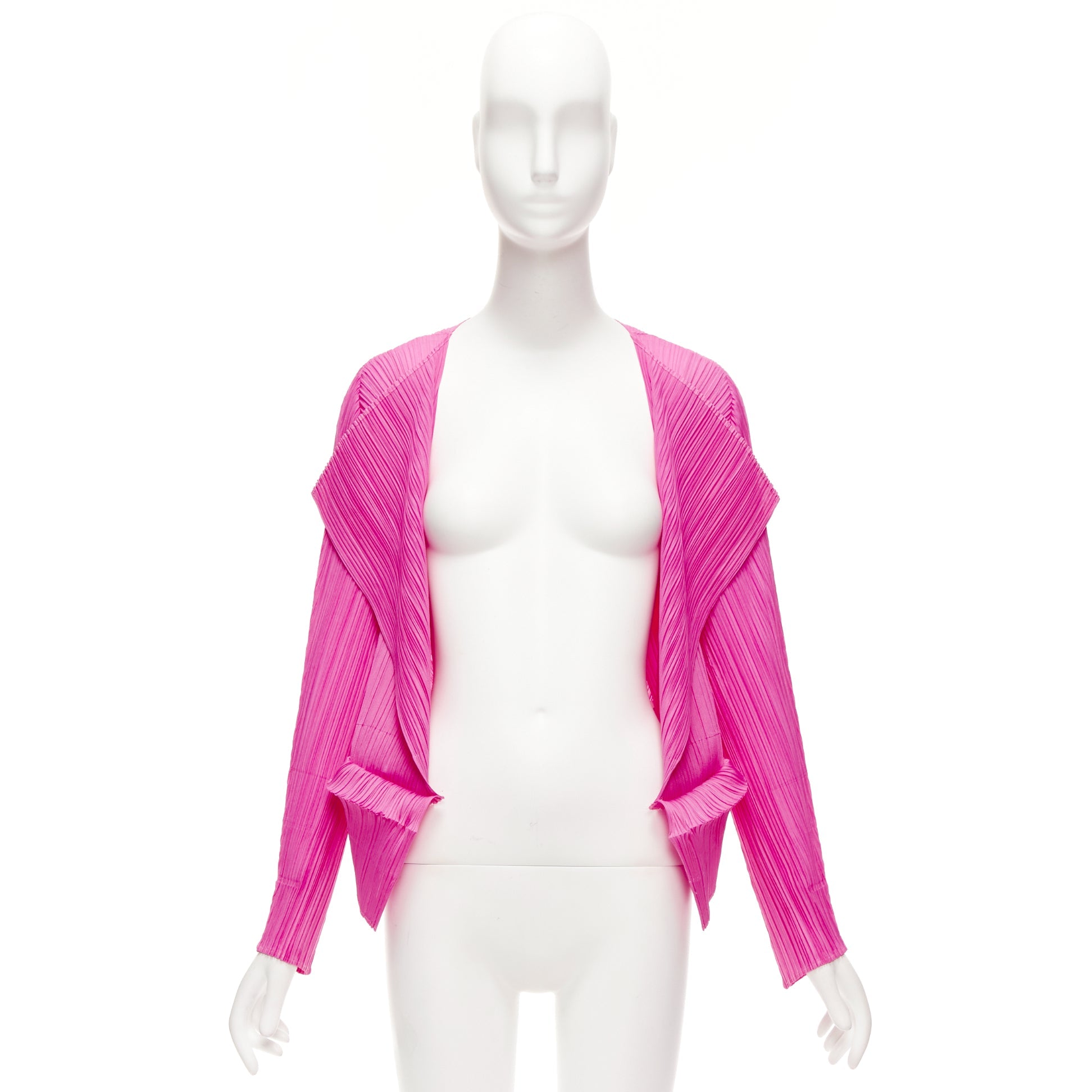 Issey Miyake: Explore Innovative Fashion | Shop at JHROP Issey Miyake: Explore Innovative Fashion | Shop at JHROP