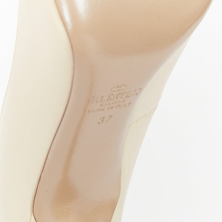 VALENTINO Soul Rockstud cream leather micro gold stud stiletto pumps EU37