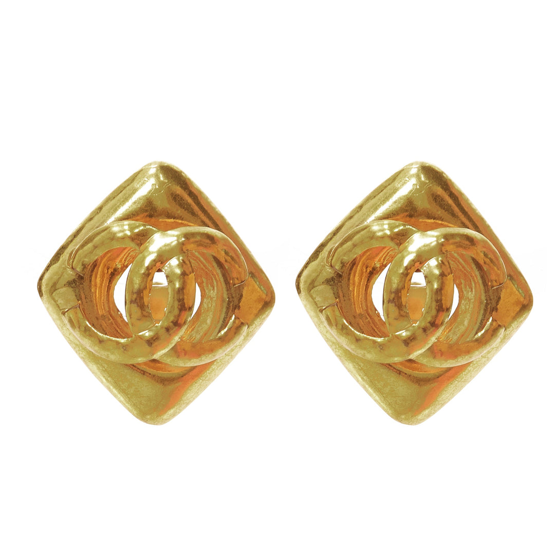 CHANEL Collection 29 Vintage gold tone oversized CC logo clip on earrings