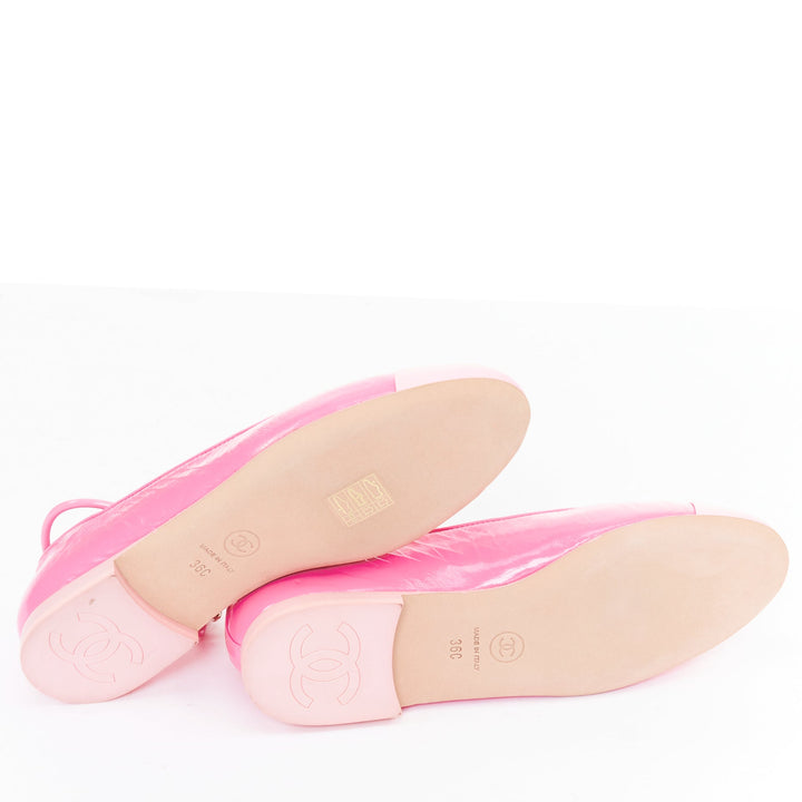 CHANEL 2022 pink crinkled leather cap toe ankle chain CC charm ballet flats EU36
