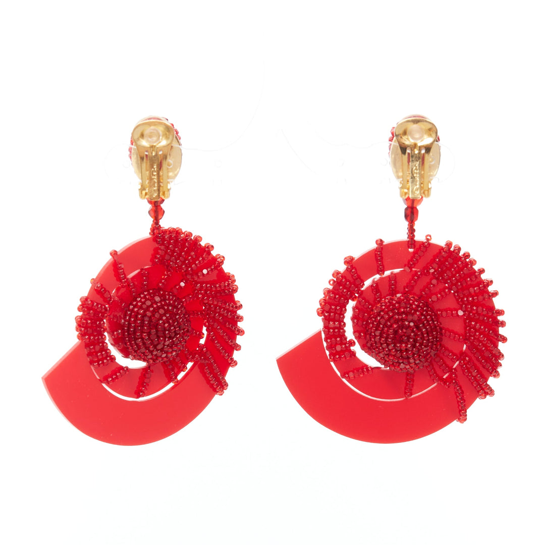 OSCAR DE LA RENTA red beaded acrylic spiral shell dangling clip on earrings pair