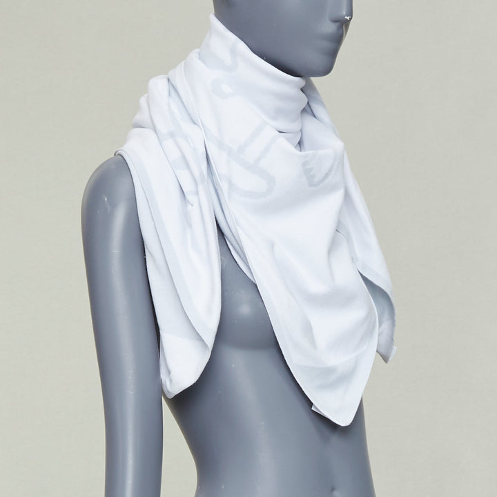 HERMES Baby light blue cotton baby horse print white trim blanket 115cm