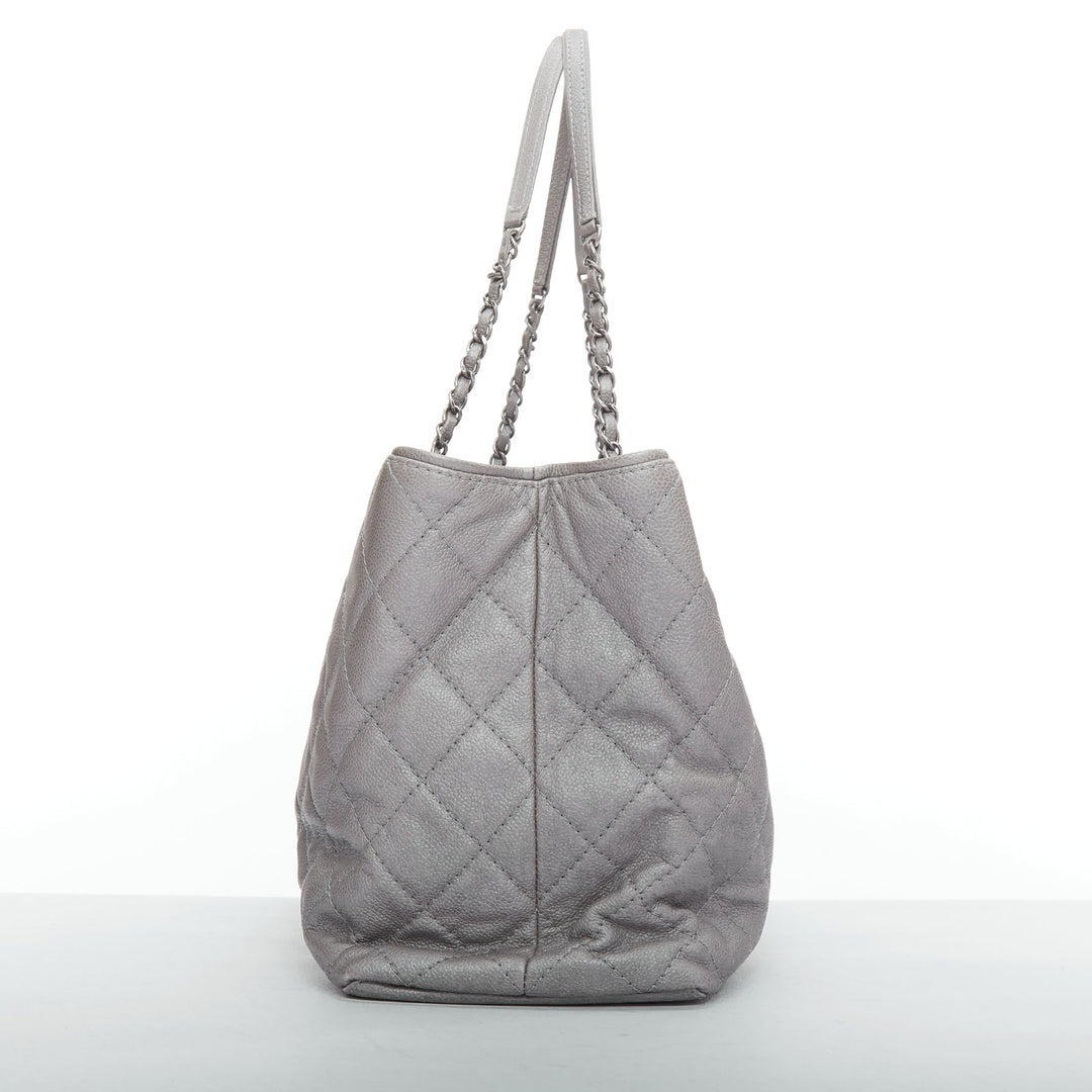 CHANEL Be Caviar grey CC logo quilted pebble leather chain tote bag