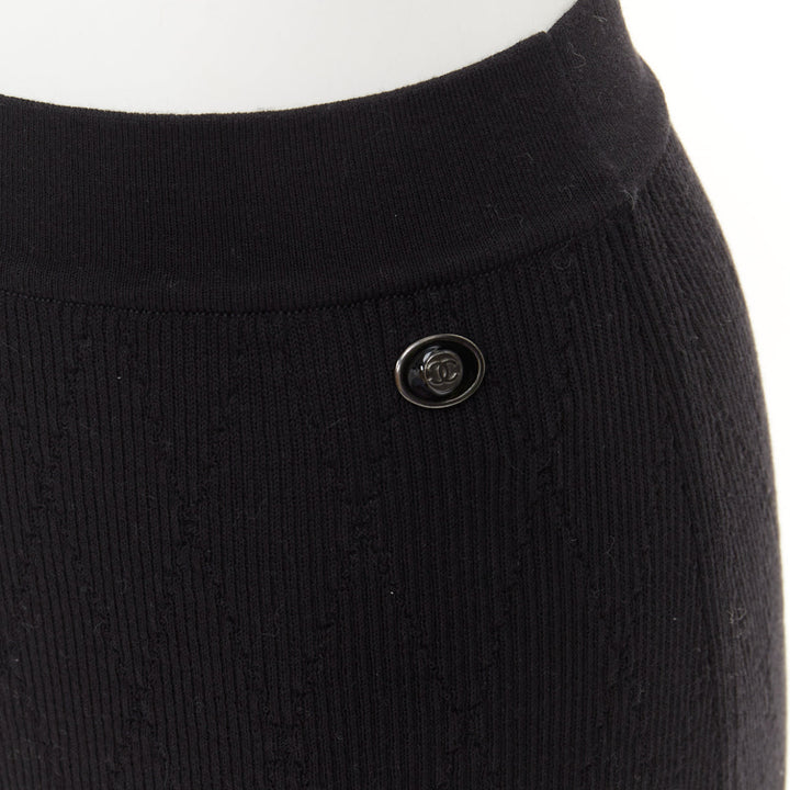 CHANEL black cotton diamond stitch knit cc resin logo button skirt FR34 XS