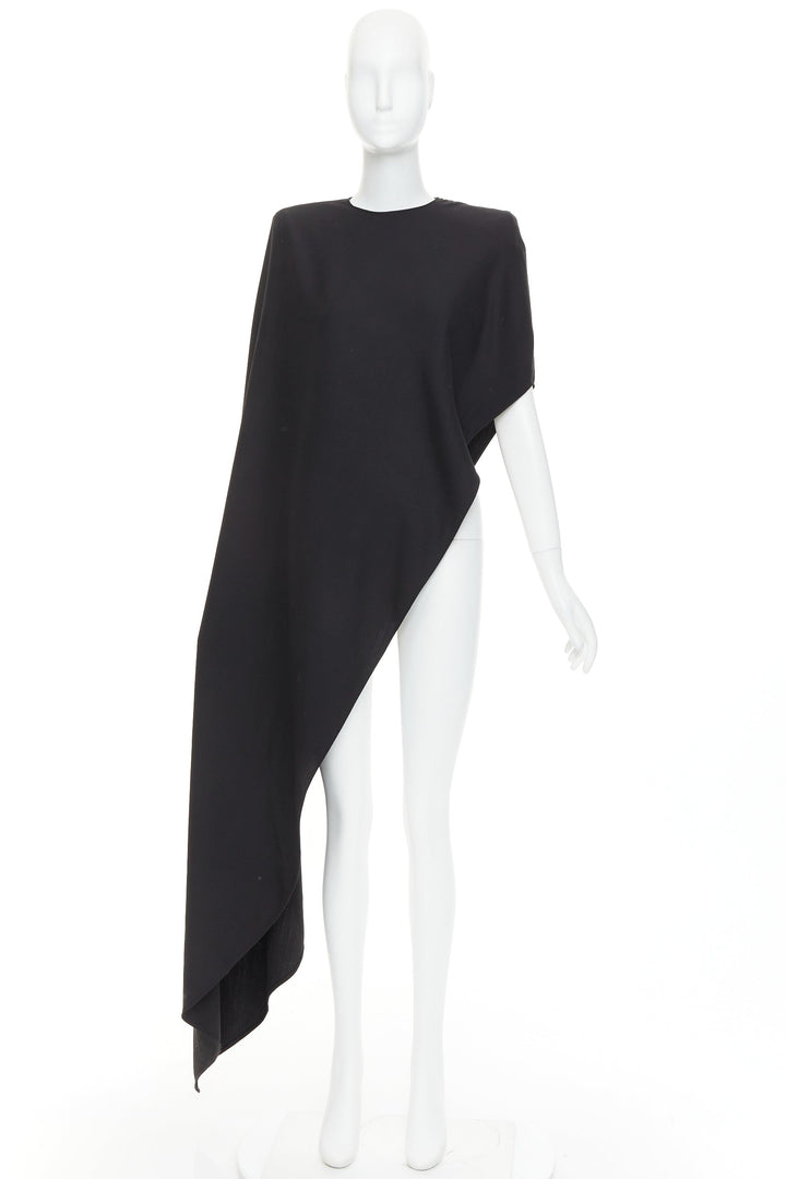 ALEXANDRE VAUTHIER COUTURE AW2023 Runway black power asymmetric drape top