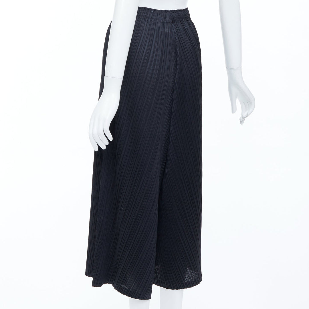 ISSEY MIYAKE Pleats Please black plisse elastic waist cropped pants JP3 L