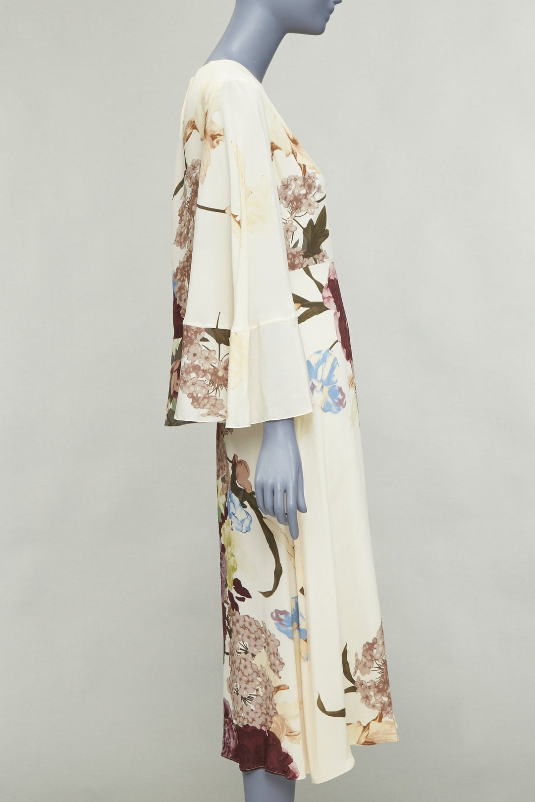VALENTINO 2016 Runway cream floral print cape back ruffle sleeve dress