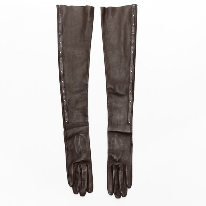 Female mannequin wearing Gucci by Tom Ford Brown Calfskin Leather Women Glove in Size  7 | Available at JHROP