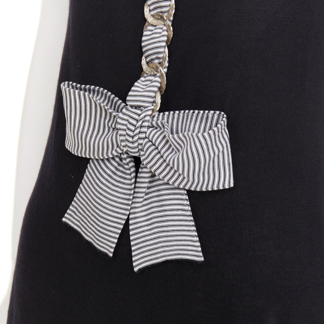 CHANEL 07P Runway black cashmere silk off white bow metal chain dress FR38 M