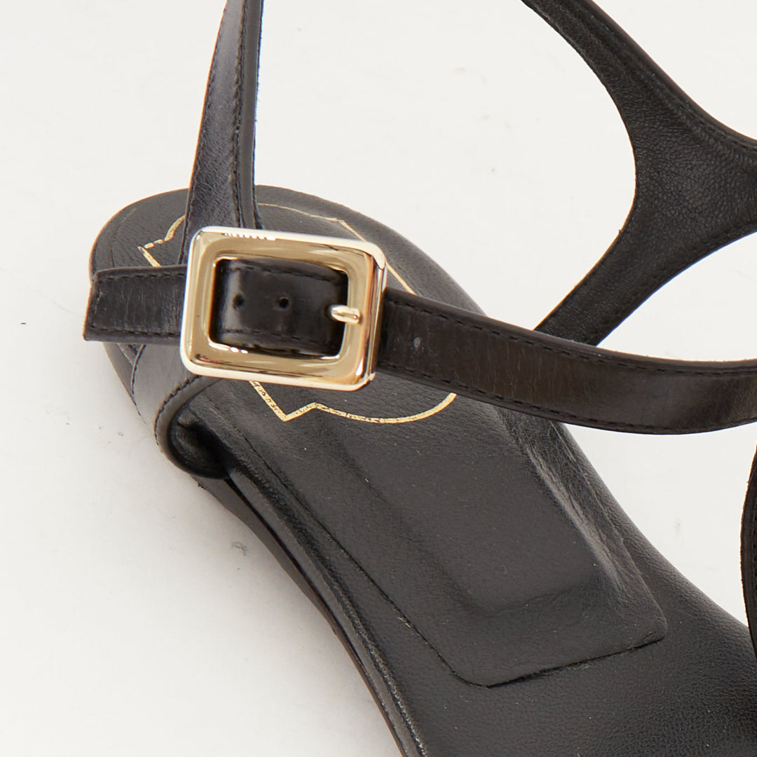 ROGER VIVIER Bikiviv black leather gold buckle tstrap comfort thong sandals EU37