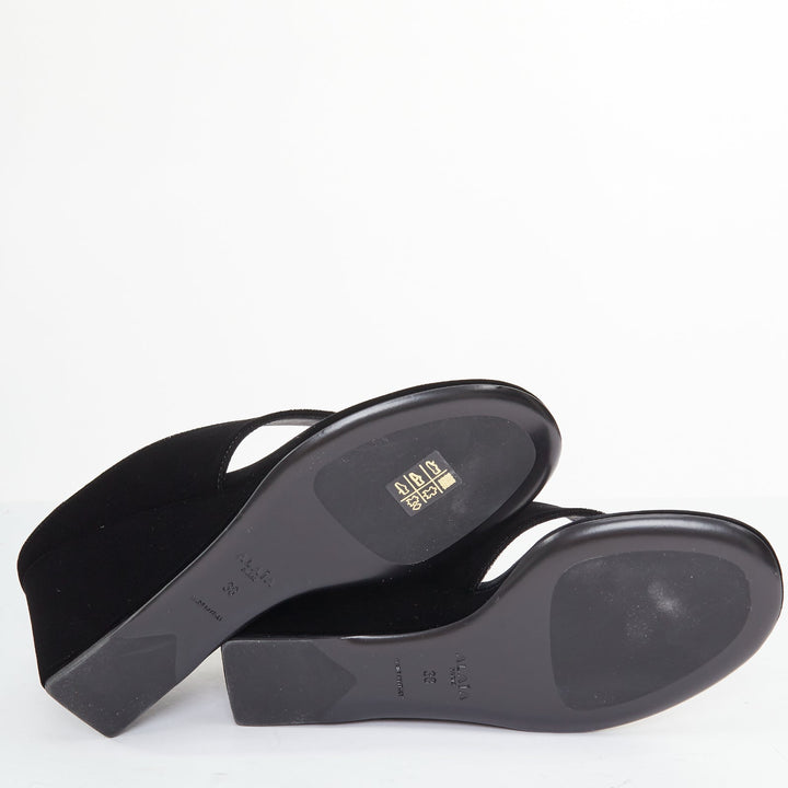 ALAIA 2023 Tong 75 black velvet sculptural thong wedge slip on sandals EU38