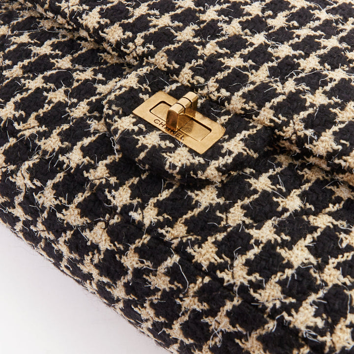 rare CHANEL 2015 Reissue 2.55 Brasserie Gabrielle houndstooth tweed flap bag