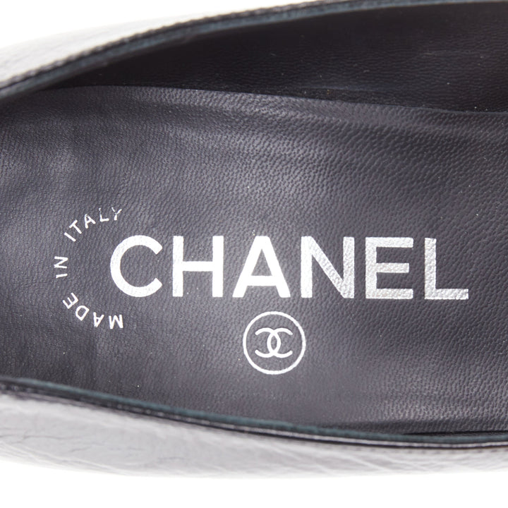 CHANEL 2014 Runway Sculpted Sailor Knot black crumpled leather CC pumps EU38.5