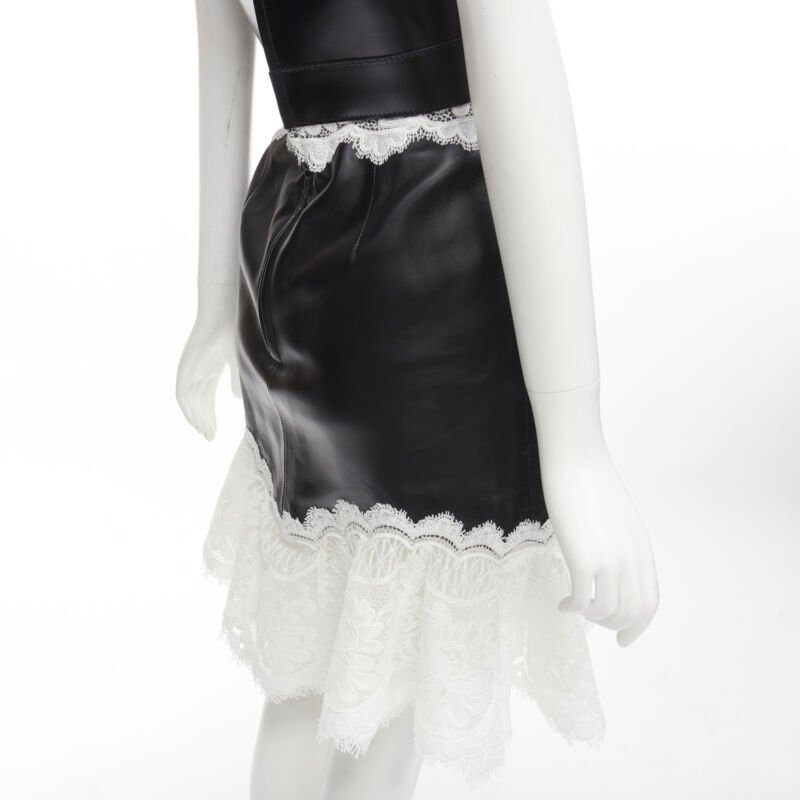 ALEXANDER MCQUEEN 2020 Runway black leather bustier white lace dress IT38 S