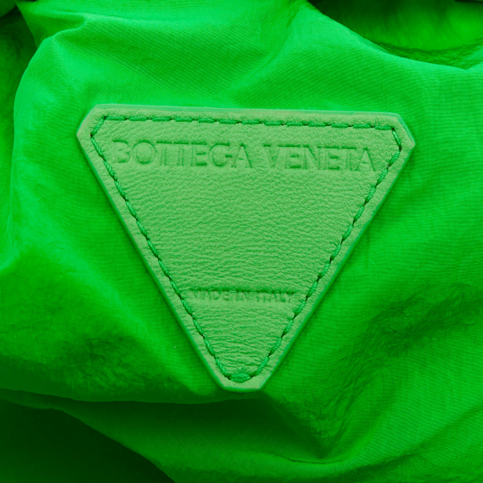 BOTTEGA VENETA 2021 The Pouch green Intrecciato terrycloth frame clutch bag