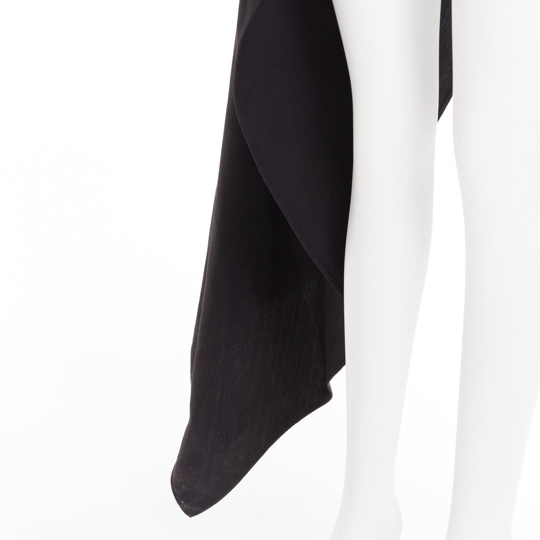 ALEXANDRE VAUTHIER COUTURE AW2023 Runway black power asymmetric drape top