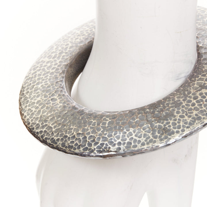 rare BOTTEGA VENETA 2014 oxidized 925 sterling silver hammered disk bangle cuff