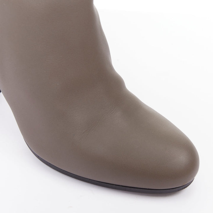 HERMES Joueuse Kelly Buckle grey etain silver turnlock heeled ankle boots