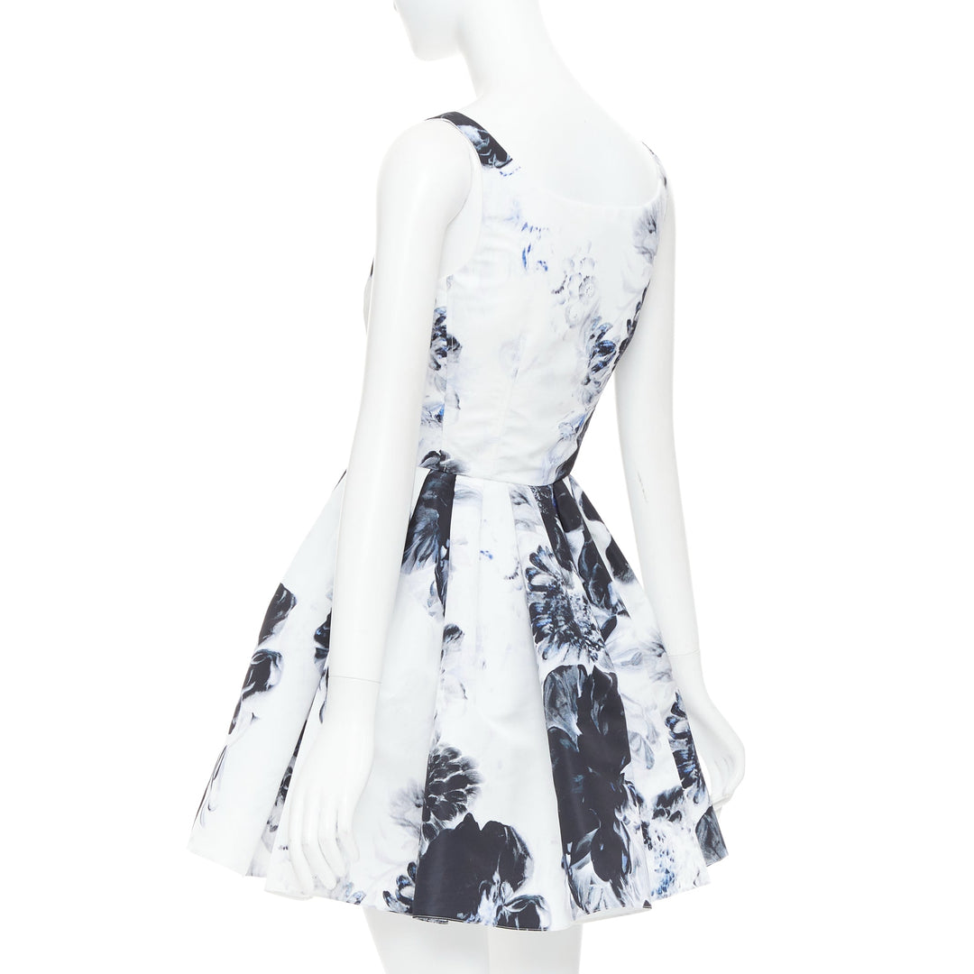 ALEXANDER MCQUEEN 2023 Chiaroscuro ink floral print zip front dress IT38 XS