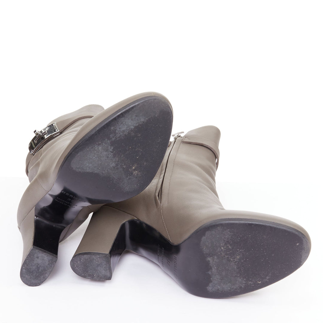 HERMES Joueuse Kelly Buckle grey etain silver turnlock heeled ankle boots